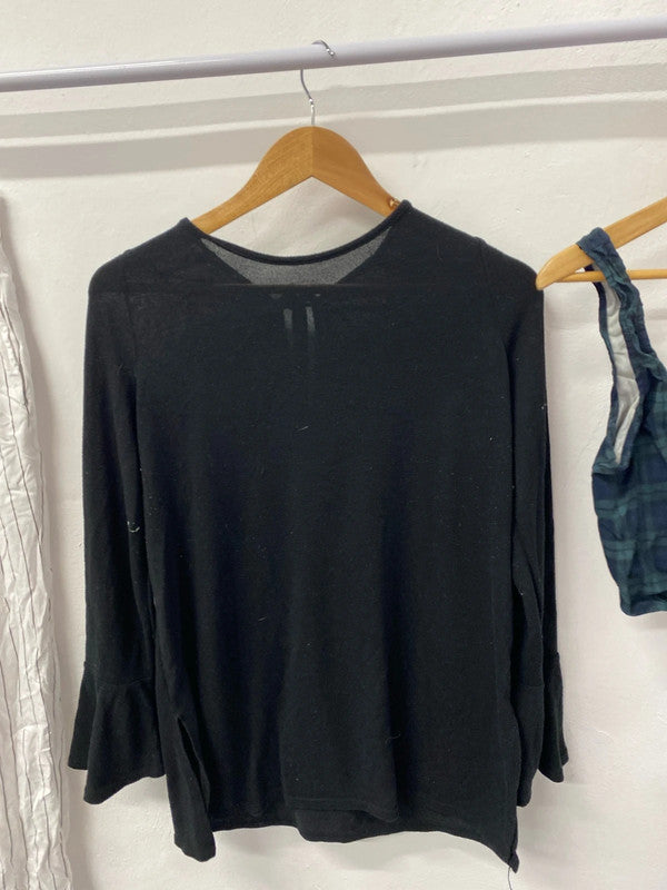 Fab woman’s size 16 Bundle Fila River Island classics JG001