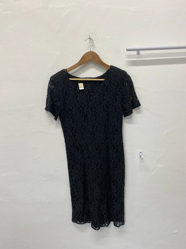 Fabulous lace fit & flare dress vintage 1990’s Uk12 black party MM005