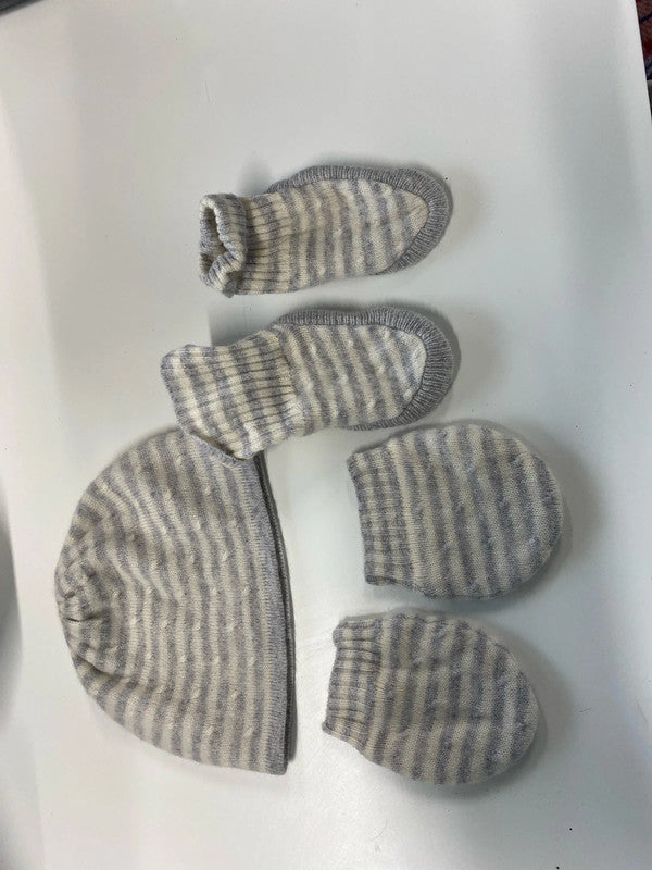 Fabulous M&S Cashmere newborn up to 1 hat gloves set JP001