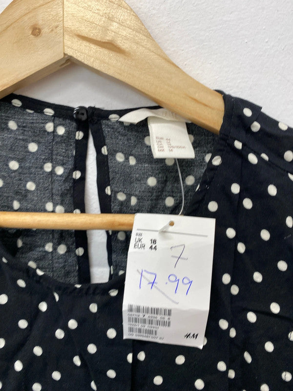 Fabulous spotty tunic top Uk18 new from H&M pleated details IM001