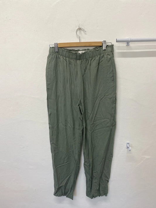 Fabulous Mango Sage green cropped trousers UkM LB004