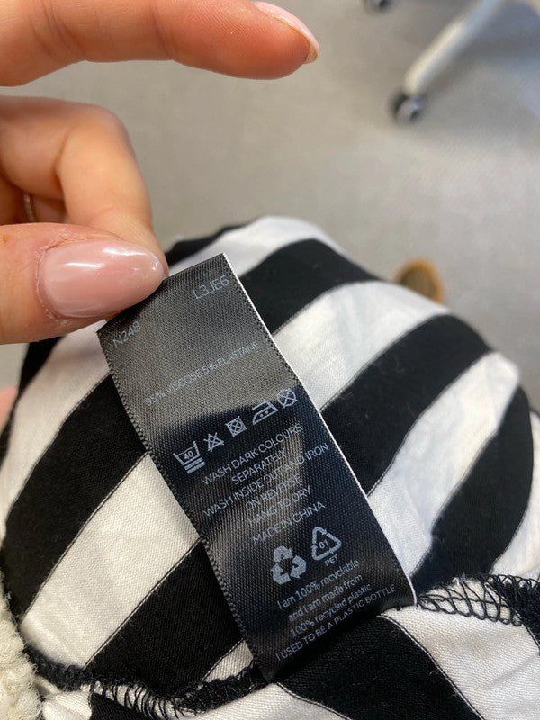 Stunning very black white stripe maxi summer dress UK 12 GJ001