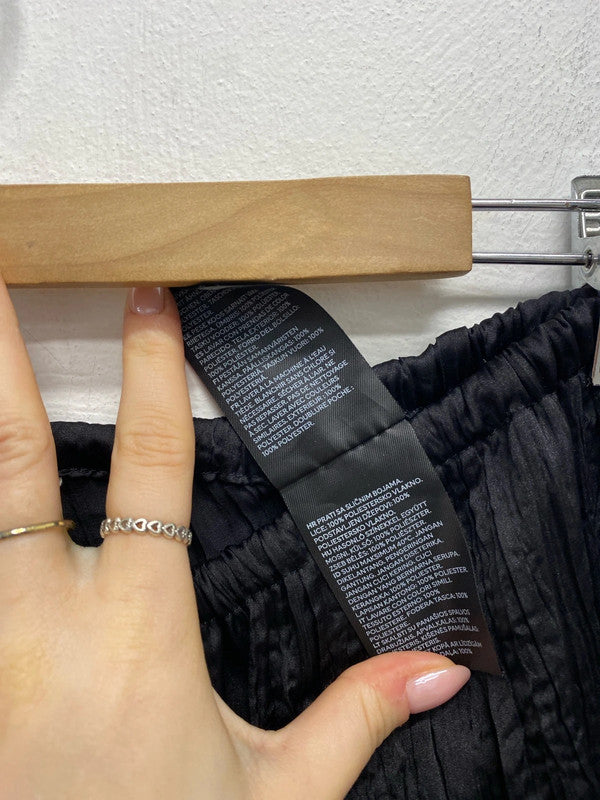 Lovely H&M pleated black Harlem pants UK M KS002