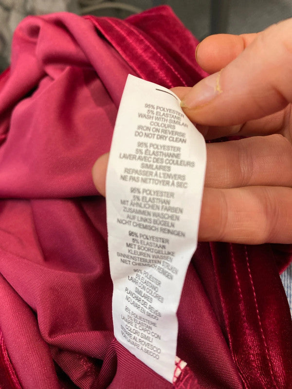 Fabulous Boohoo red velvet Bodycon dress Uk12 LB001