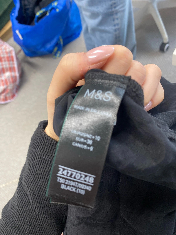 Lovely autograph black lightweight top UK 10 SS002