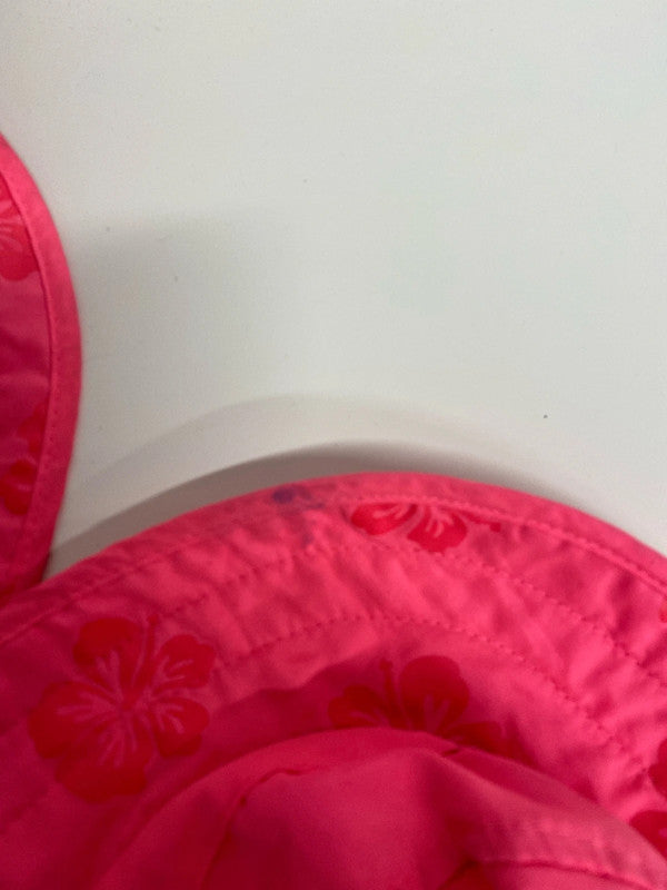 A pair of Sun protection zone colour changing hats Age12-2 JS004