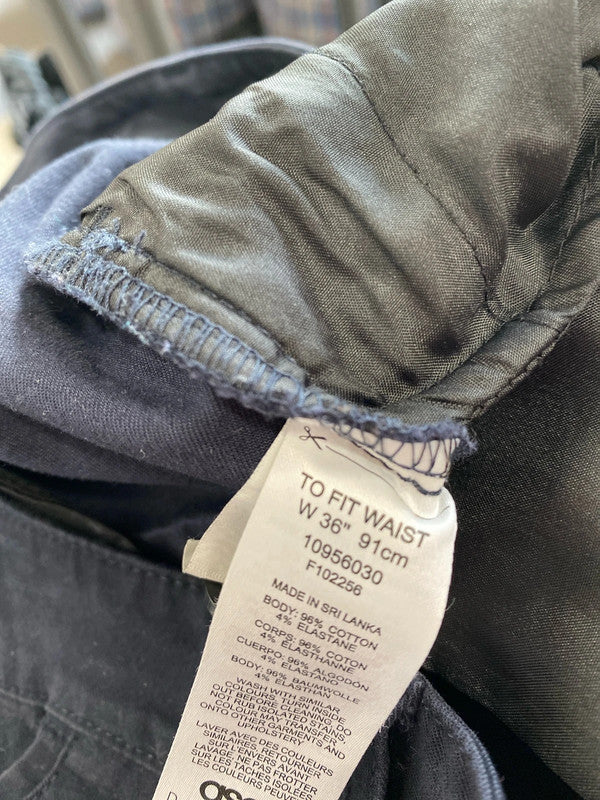 Fabulous Navy Men’s Asos chino shorts UK36” KS002