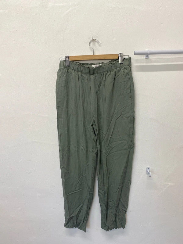 Fabulous Mango Sage green cropped trousers UkM LB004