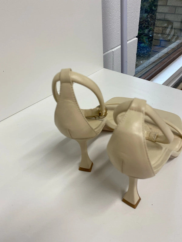 Fabulous Ankle strap cream heels UK6 events occasion KS002