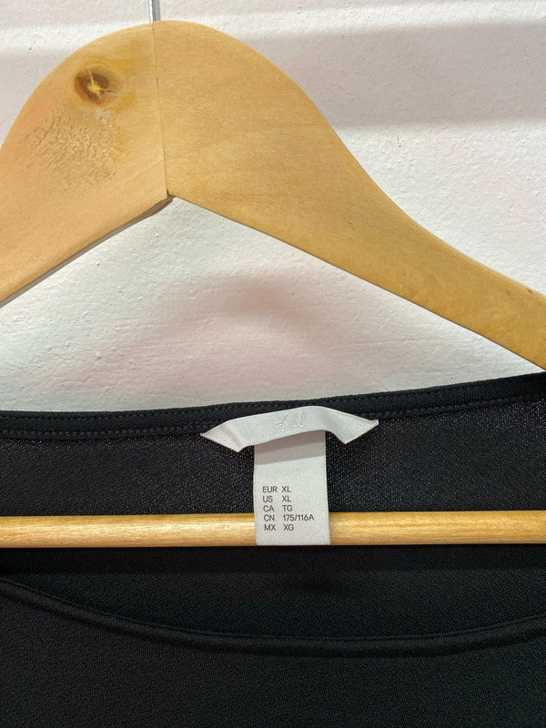 Fabulous Black blouse slight puff sleeve UkXL H&M IM001