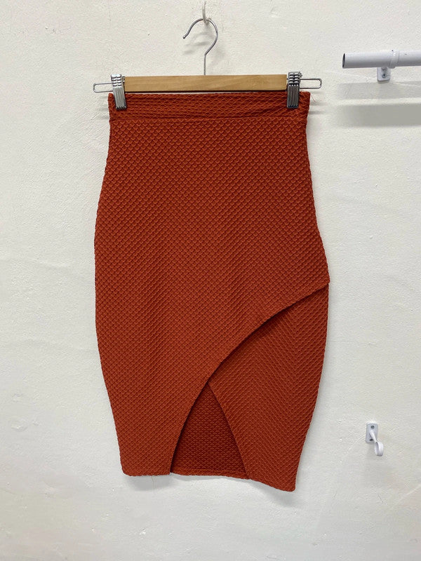 Fabulous textured pencil skirt from Missguided Uk8 burnt orange JA001