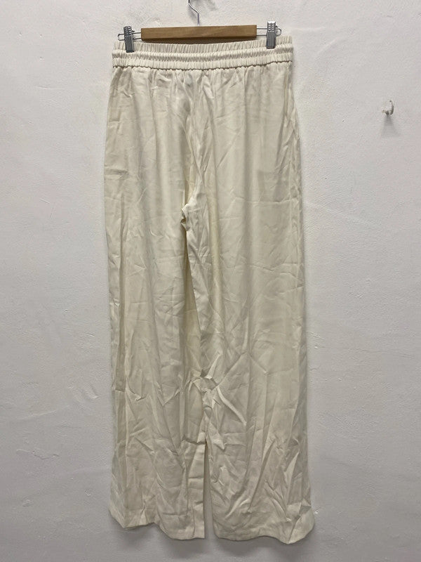 Fabulous Stradivarius Wide leg ivory joggers UkL summer chic KS002