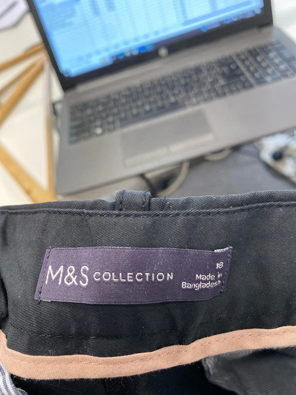 Lovely marks and Spencer reg length navy trousers UK 18 KN002