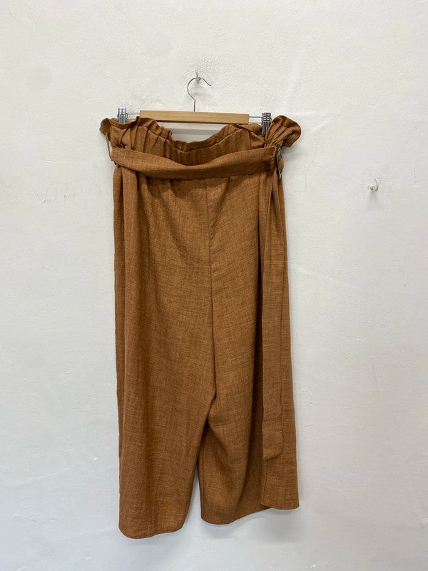 Lovely George brown cropped belted trousers UK 20 NC001