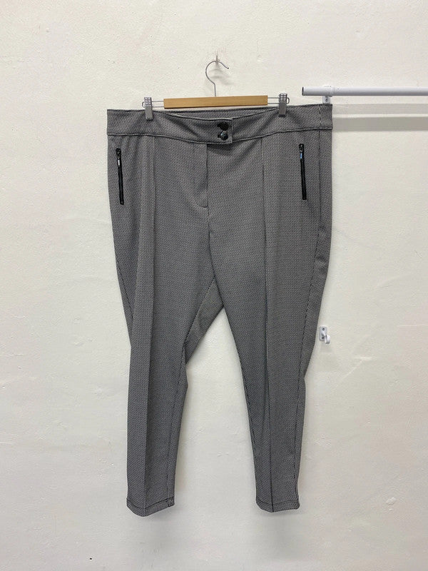 Fabulous George monochrome checked trousers Uk22 YM001