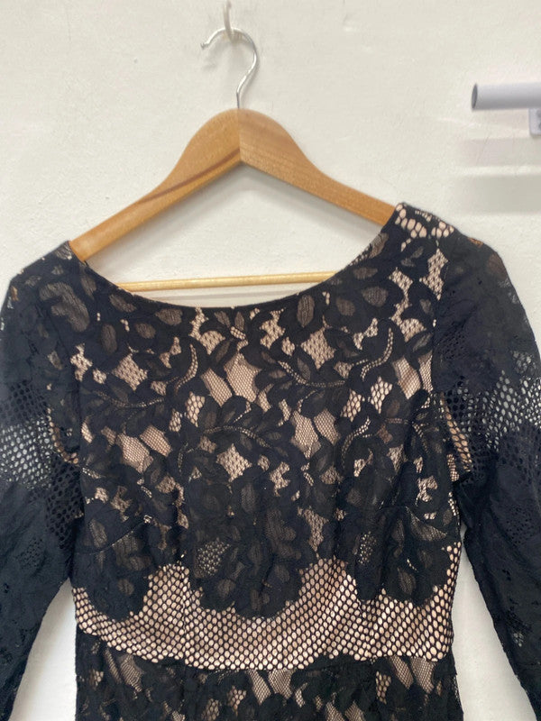 Fabulous Coast Overlay occasion dress Uk14 black & nude MW001