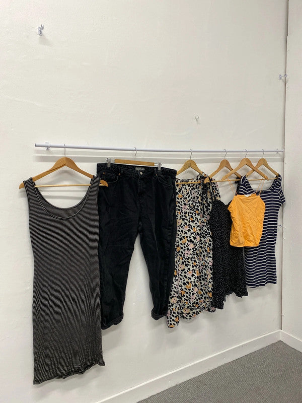 Fabulous Ladies bundle size 18/20 Jeans Animal print JG001