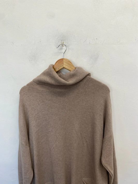 Lovely made in Italy beige roll neck pocket knit dress UK 12-14 KM005