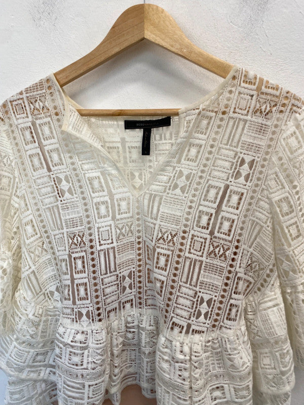 Lovely bcbgmaxazria underlayer white lace “immane” top UK s HS001