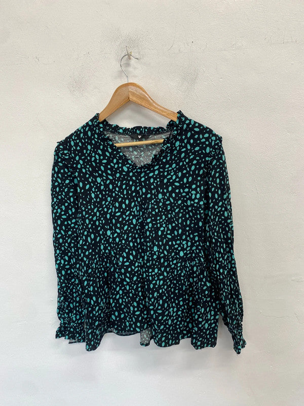 Lovely very black blue spotted frill blouse UK 12 NN001