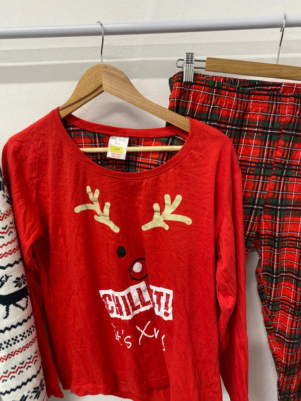 Fabulous Christmas Bundle of Pyjamas & jumper Uk20-22 #7 RG021