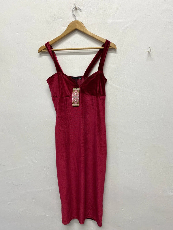 Fabulous Boohoo red velvet Bodycon dress Uk12 LB001