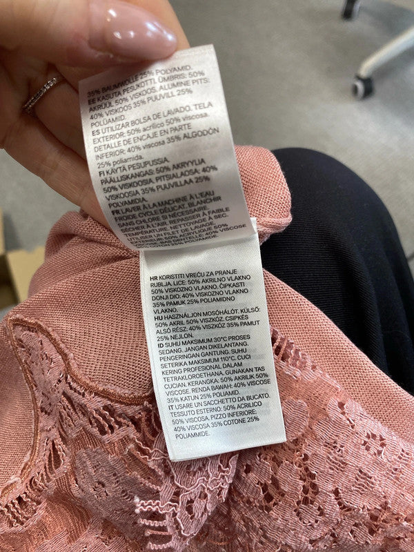 Lovely H&M pink lace hem jumper UK XL KM003