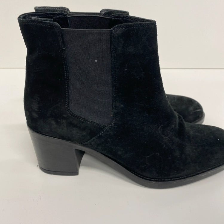 Fabulous Clark’s Womens Black suede ankle boots UK6 D Chelsea JR001