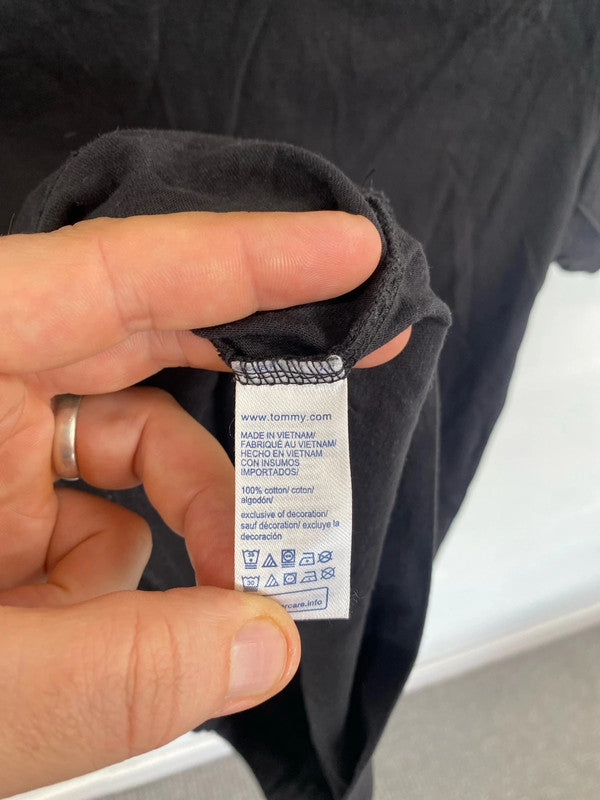 Classic Tommy Hilfiger black logo t-shirt M SD001