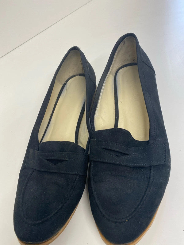 Fabulous Beyond Skin black loafers Not leather Uk7 eur40 RF001