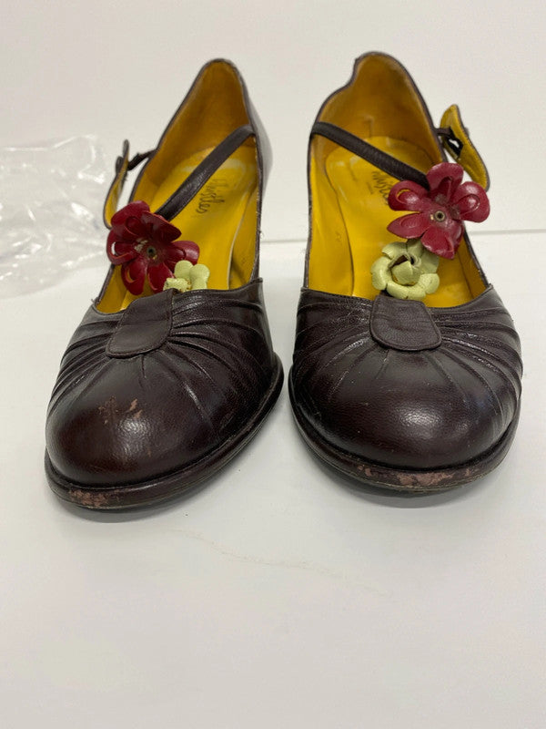 Lovely classic Whistles London leather T bar shoes UK6 LH002