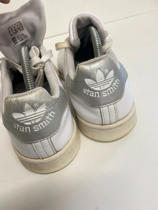 Fabulous Stan Smiths trainers Adidas vintage Uk5 MD002