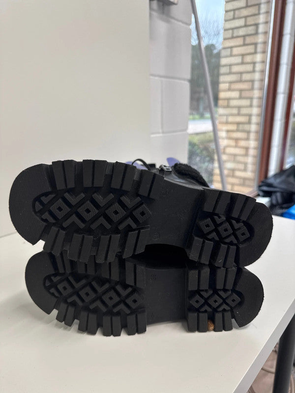 Fabulous Carvela leather stomper boots faux fur trim UK6 SD002