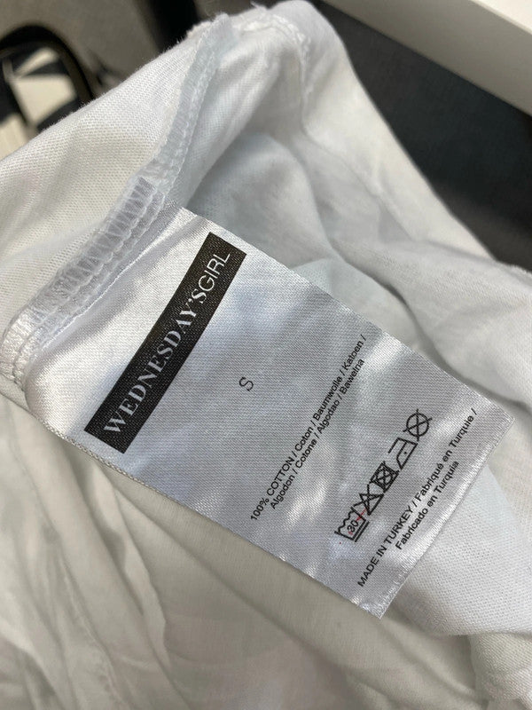 Stunning Wednesdays girl white collared long sleeve crop top UK S JH001