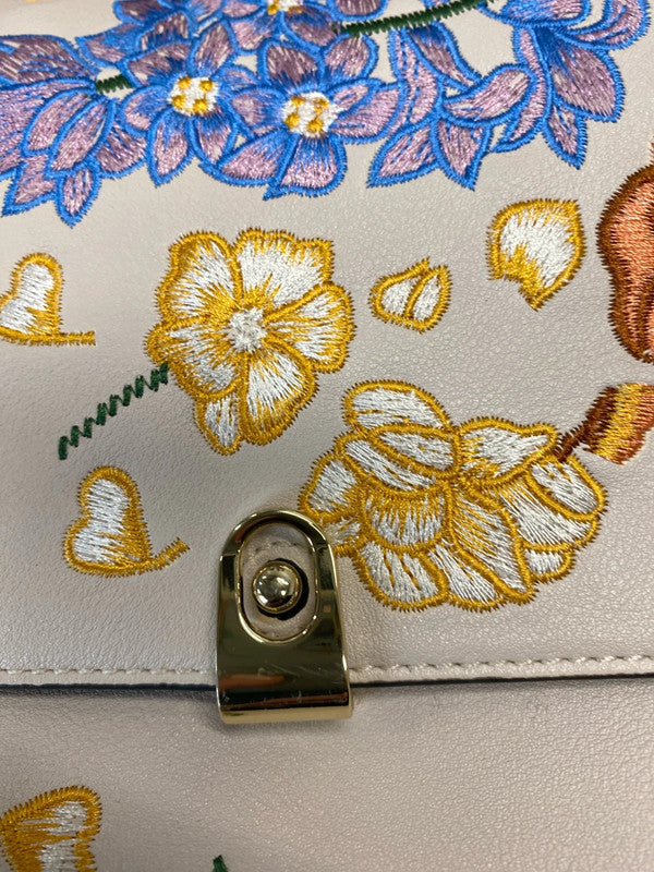 Super pretty Topshop embroidered party occasion handbag LB005