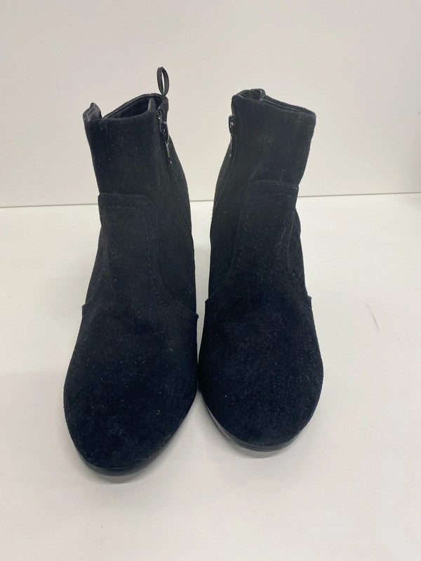 Fabulous Black Suede block heel ankle boots H&M KM003