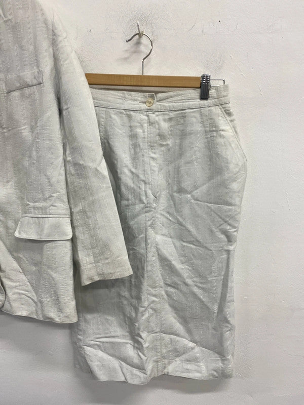 Fabulous Vintage 1980’s St Michael’s M&S embroidered suit Uk10/12 EC003