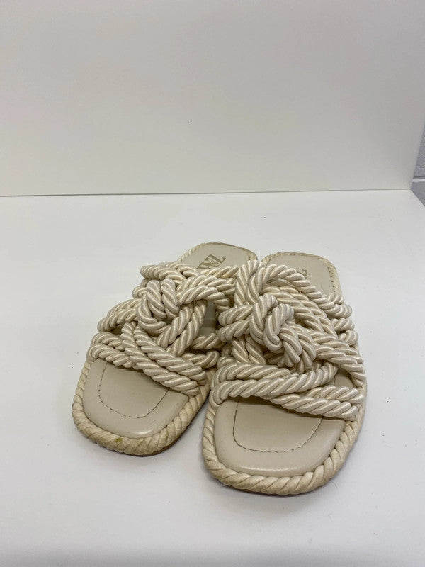 Fabulous Zara light ivory rope knot sliders UK6 KS002