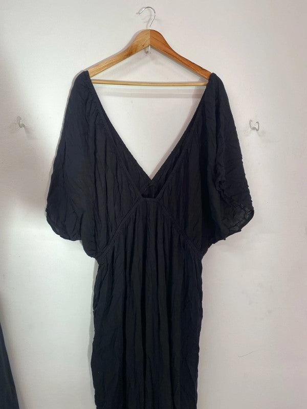 Fabulous black summer weight maxi dress ASOS design curve 28 IM001