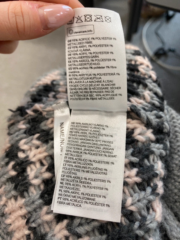 Lovely H&M kids grey Aztec shawl poncho knit tassel age 8-12yr MS002