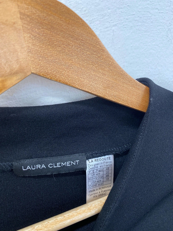 Classic flattering black dress La Redoute Laura clement 18 KM003