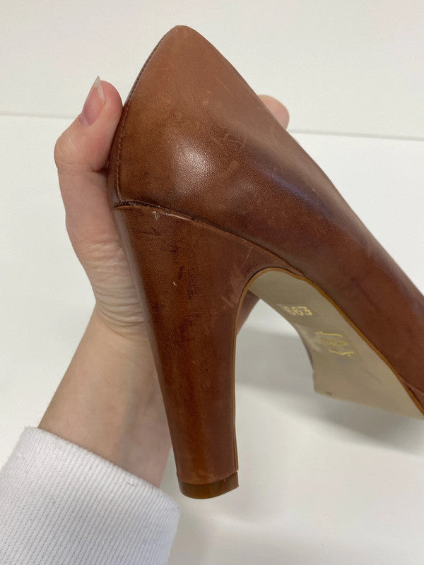 Phase Eight Stylish Tan Leather Court Shoe UK 7 KM005
