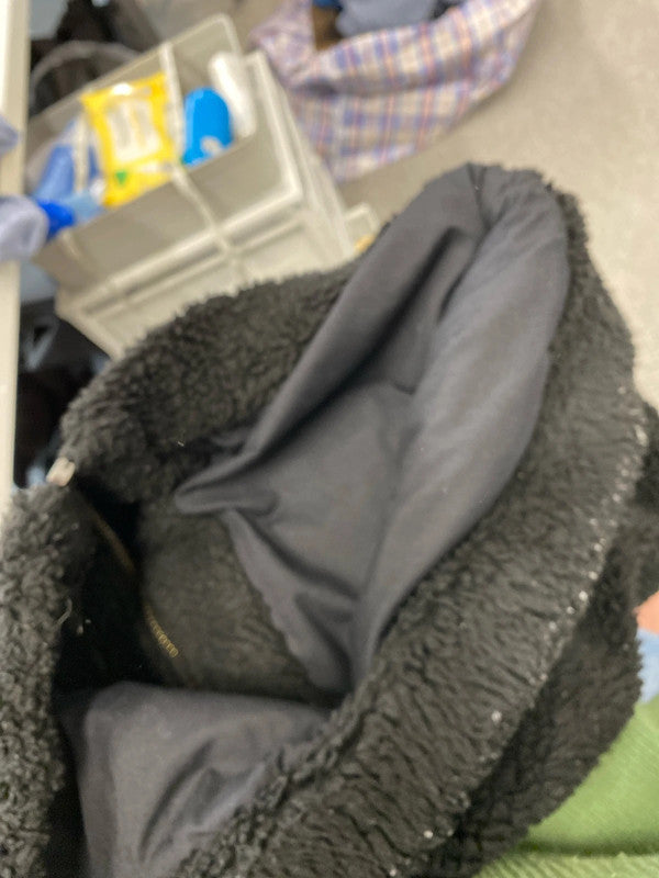 Fabulous fluffy fleece super cosy jacket Urban Outfitters UkS KD001