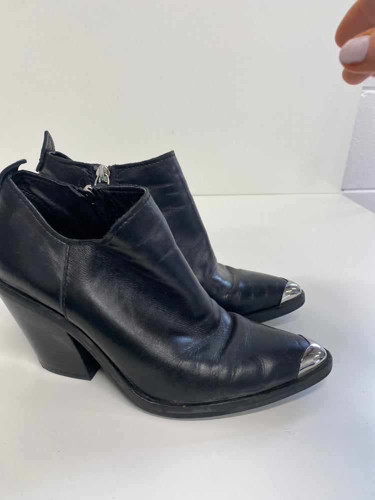 Fabulous Rebecca Minkoff Seiji Metal Toe western boots UK3.5 SS002