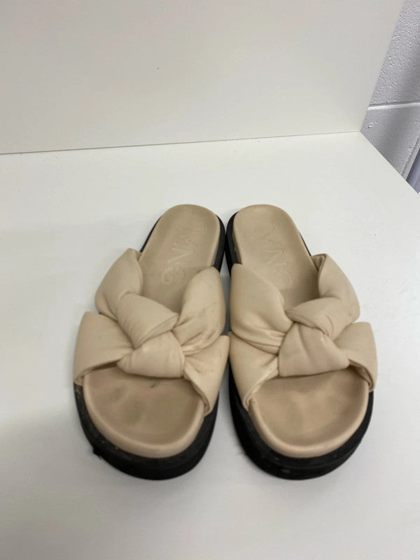 Fabulous mango beige Knot sliders UK6 KS002