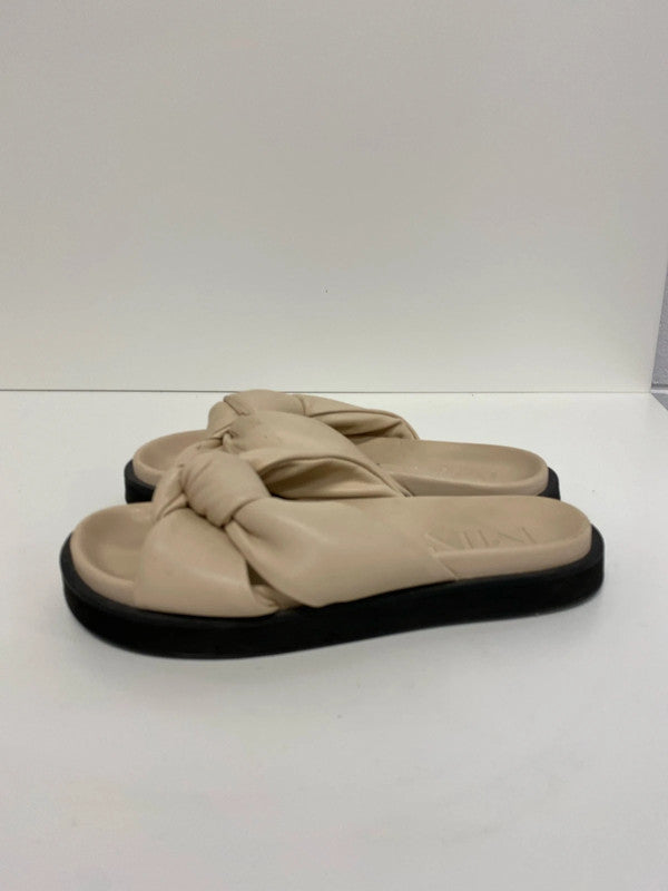 Fabulous mango beige Knot sliders UK6 KS002
