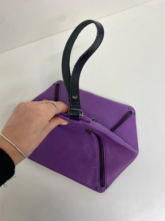 Lovely asos purple real leather 4 zip compartment triangular bag one size AT001