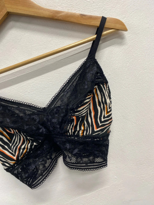 Lovely M&S black zebra lace bralette UK 12 HA001