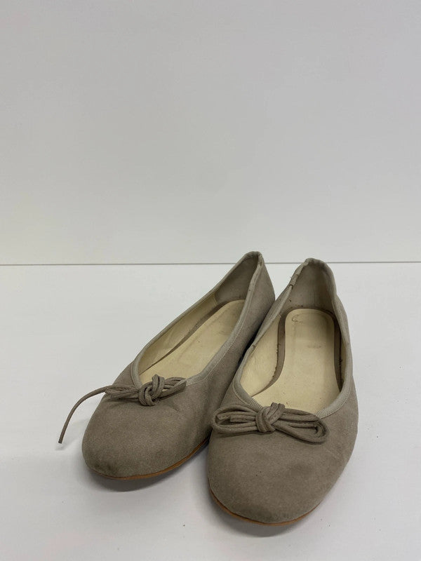 Cute classic Beyond Skin ballerinas taupe Uk7 EU 40 not leather RF001