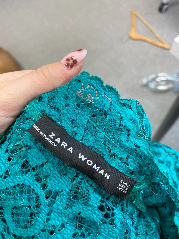 Stunning Zara green lace frill sleeve underlayer UK S LL003